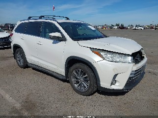 2017 Toyota Highlander, VIN 5TDJZRFH2HS475119. Фото 1 з 6 з аукціону IAAI. Каталог авто зі США OpenDataCar.
