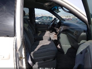 2005 Dodge Grand Caravan, VIN 2D4GP44LX5R113895. Фото 5 з 6 з аукціону IAAI. Каталог авто зі США OpenDataCar.