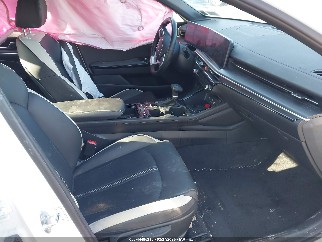 2025 Kia K5, VIN KNAG64J7XS5272137. Фото 5 из 6 с аукциона IAAI. Каталог авто из США OpenDataCar.