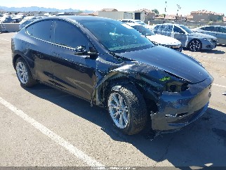 2024 Tesla Model Y, VIN 7SAYGDED8RF042984. Фото 1 з 6 з аукціону IAAI. Каталог авто зі США OpenDataCar.