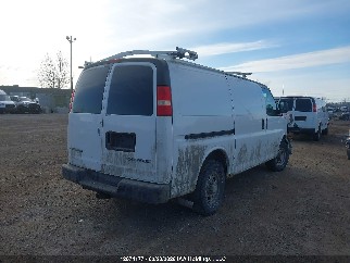2005 Chevrolet Express 2500, VIN 1GCGG25V851247679. Фото 4 з 6 з аукціону IAAI. Каталог авто зі США OpenDataCar.