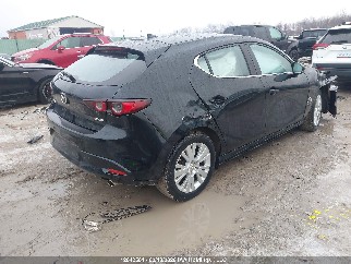 2021 Mazda 3, VIN JM1BPAML8M1303686. Фото 4 з 6 з аукціону IAAI. Каталог авто зі США OpenDataCar.