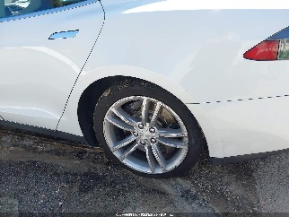 2013 Tesla Model S, VIN 5YJSA1CN3DFP10391. Фото 6 из 6 с аукциона IAAI. Каталог авто из США OpenDataCar.