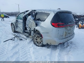 2026 Chrysler Pacifica, VIN 2C4RC1GG3TR206303. Фото 3 из 6 с аукциона IAAI. Каталог авто из США OpenDataCar.