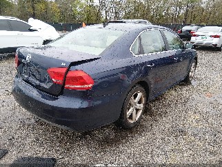 2013 Volkswagen Passat, VIN 1VWBP7A35DC118701. Zdjęcie 4 z 6 z aukcji IAAI. Katalog aut z USA OpenDataCar.