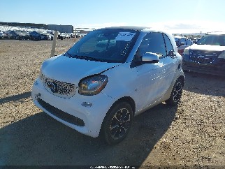 2016 Smart Fortwo, VIN WMEFJ5DA8GK067999. Фото 2 з 6 з аукціону IAAI. Каталог авто зі США OpenDataCar.
