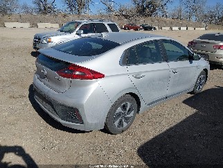 2018 Hyundai Ioniq Hybrid, VIN KMHC75LC7JU063906. Фото 4 из 6 с аукциона IAAI. Каталог авто из США OpenDataCar.