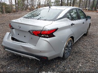 2024 Nissan Versa, VIN 3N1CN8DV4RL872039. Фото 4 з 6 з аукціону IAAI. Каталог авто зі США OpenDataCar.