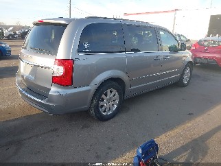 2015 Chrysler Town & Country, VIN 2C4RC1BG4FR730636. Zdjęcie 4 z 6 z aukcji IAAI. Katalog aut z USA OpenDataCar.