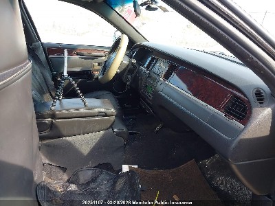 2007 Lincoln Town Car, VIN 1L1FM88WX7Y637198. Фото 5 з 6 з аукціону IAAI. Каталог авто зі США OpenDataCar.