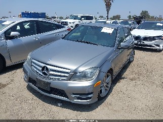 2012 Mercedes-benz C-Class, VIN WDDGF4HBXCA622457. Фото 2 з 6 з аукціону IAAI. Каталог авто зі США OpenDataCar.