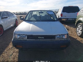 1988 Toyota Corolla, VIN JT2AE92E0J0055528. Zdjęcie 6 z 6 z aukcji IAAI. Katalog aut z USA OpenDataCar.