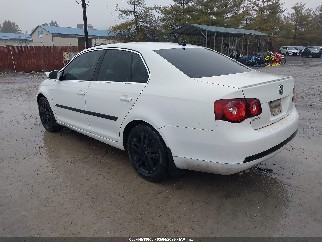 2010 Volkswagen Jetta, VIN 3VWRL7AJ8AM014366. Фото 3 з 6 з аукціону IAAI. Каталог авто зі США OpenDataCar.