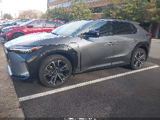 2023 Toyota BZ4X, VIN JTMABACA1PA023591. Фото 2 з 6 з аукціону IAAI. Каталог авто зі США OpenDataCar.