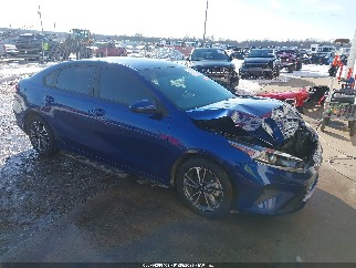 2023 Kia Forte, VIN 3KPF24AD2PE599871. Фото 1 з 6 з аукціону IAAI. Каталог авто зі США OpenDataCar.