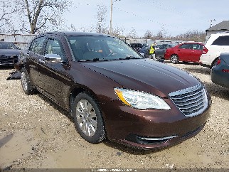 2013 Chrysler 200, VIN 1C3CCBAG0DN723386. Фото 1 з 6 з аукціону IAAI. Каталог авто зі США OpenDataCar.