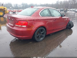 2013 Bmw 1 Series, VIN WBAUP9C5XDVS95560. Фото 4 из 6 с аукциона IAAI. Каталог авто из США OpenDataCar.