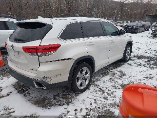 2018 Toyota Highlander, VIN 5TDDZRFH6JS863988. Фото 4 з 6 з аукціону IAAI. Каталог авто зі США OpenDataCar.