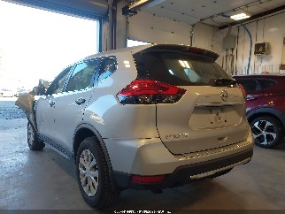 2017 Nissan Rogue Sport, VIN KNMAT2MV5HP616986. Zdjęcie 3 z 6 z aukcji IAAI. Katalog aut z USA OpenDataCar.