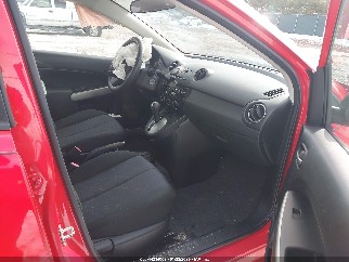 2014 Mazda 2, VIN JM1DE1KY0E0183399. Фото 5 з 6 з аукціону IAAI. Каталог авто зі США OpenDataCar.