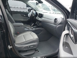 2020 Chevrolet Blazer, VIN 3GNKBJRS9LS637048. Zdjęcie 5 z 6 z aukcji IAAI. Katalog aut z USA OpenDataCar.