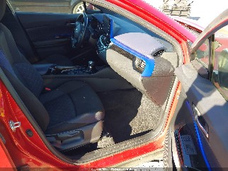 2020 Toyota C-HR, VIN JTNKHMBX0L1082101. Фото 5 з 6 з аукціону IAAI. Каталог авто зі США OpenDataCar.