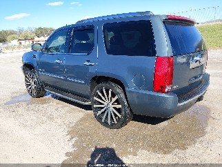 2010 Cadillac Escalade, VIN 1GYUCBEF2AR154167. Zdjęcie 3 z 6 z aukcji IAAI. Katalog aut z USA OpenDataCar.