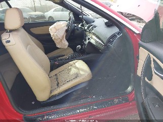 2011 Bmw 1 Series, VIN WBAUL7C59BVM79336. Фото 5 из 6 с аукциона IAAI. Каталог авто из США OpenDataCar.