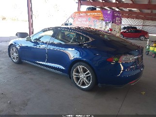 2015 Tesla Model S, VIN 5YJSA1S27FF085312. Фото 3 из 6 с аукциона IAAI. Каталог авто из США OpenDataCar.