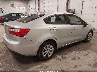 2014 Kia Rio, VIN KNADM4A32E6417854. Фото 4 з 6 з аукціону IAAI. Каталог авто зі США OpenDataCar.