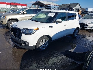 2019 Kia Soul, VIN KNDJN2A29K7921600. Фото 2 з 6 з аукціону IAAI. Каталог авто зі США OpenDataCar.