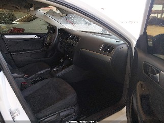 2015 Volkswagen Jetta, VIN 3VWD17AJ8FM338604. Фото 5 з 6 з аукціону IAAI. Каталог авто зі США OpenDataCar.