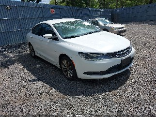 2016 Chrysler 200, VIN 1C3CCCBB4GN117618. Фото 1 из 6 с аукциона IAAI. Каталог авто из США OpenDataCar.