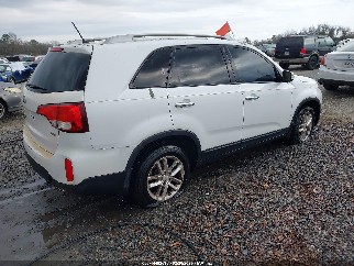 2014 Kia Sorento, VIN 5XYKT3A63EG505665. Фото 4 з 6 з аукціону IAAI. Каталог авто зі США OpenDataCar.