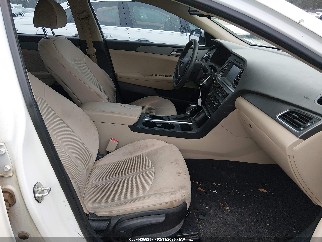 2017 Hyundai Sonata, VIN 5NPE24AF5HH570665. Фото 5 з 6 з аукціону IAAI. Каталог авто зі США OpenDataCar.