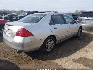 2006 Honda Accord, VIN 1HGCM56796A149868. Фото 4 з 6 з аукціону IAAI. Каталог авто зі США OpenDataCar.