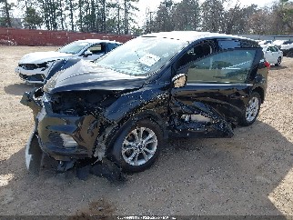 2019 Ford Escape, VIN 1FMCU0GD7KUB57557. Фото 2 з 6 з аукціону IAAI. Каталог авто зі США OpenDataCar.