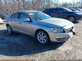 2016 Volvo S60, VIN YV126MFK2G2400562. Фото 1 з 6 з аукціону IAAI. Каталог авто зі США OpenDataCar.