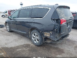 2017 Chrysler Pacifica, VIN 2C4RC1EG3HR653305. Фото 3 з 6 з аукціону IAAI. Каталог авто зі США OpenDataCar.