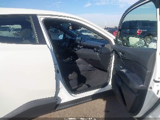 2019 Toyota C-HR, VIN JTNKHMBX9K1033249. Фото 5 з 6 з аукціону IAAI. Каталог авто зі США OpenDataCar.