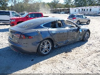 2015 Tesla Model S, VIN 5YJSA1S2XFF095168. Фото 4 з 6 з аукціону IAAI. Каталог авто зі США OpenDataCar.
