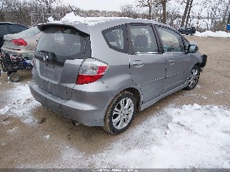 2010 Honda Fit, VIN JHMGE8H47AC028639. Фото 4 з 6 з аукціону IAAI. Каталог авто зі США OpenDataCar.