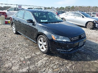 2014 Volkswagen Passat, VIN 1VWBT7A36EC097998. Zdjęcie 1 z 6 z aukcji IAAI. Katalog aut z USA OpenDataCar.