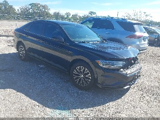 2019 Volkswagen Jetta, VIN 3VWC57BU3KM139768. Фото 1 з 6 з аукціону IAAI. Каталог авто зі США OpenDataCar.