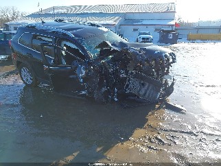2017 Jeep Cherokee, VIN 1C4PJMCS2HW620874. Фото 1 з 6 з аукціону IAAI. Каталог авто зі США OpenDataCar.