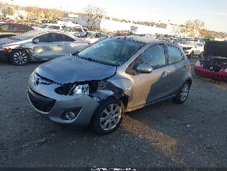 2013 Mazda 2, VIN JM1DE1LY9D0157638. Фото 2 з 6 з аукціону IAAI. Каталог авто зі США OpenDataCar.