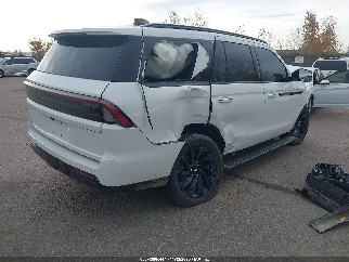 2025 Lincoln Navigator, VIN 5LMJJ2LG8SEL05895. Фото 4 з 6 з аукціону IAAI. Каталог авто зі США OpenDataCar.