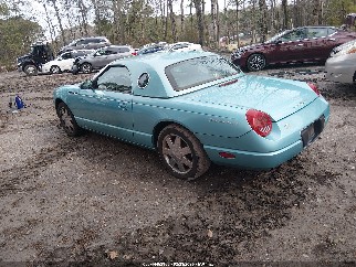 2002 Ford Thunderbird, VIN 1FAHP60A62Y129865. Zdjęcie 3 z 6 z aukcji IAAI. Katalog aut z USA OpenDataCar.