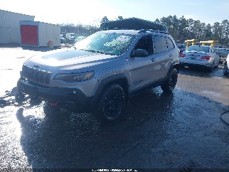 2019 Jeep Cherokee, VIN 1C4PJMBN4KD256908. Фото 2 з 6 з аукціону IAAI. Каталог авто зі США OpenDataCar.