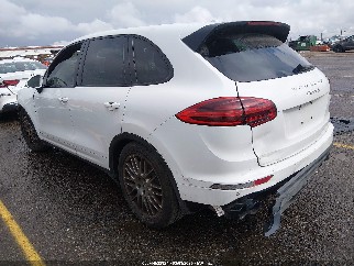 2016 Porsche Cayenne, VIN WP1AB2A28GLA96350. Фото 3 з 6 з аукціону IAAI. Каталог авто зі США OpenDataCar.